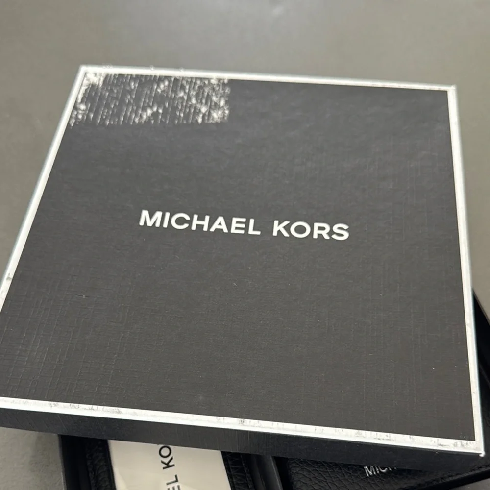 Michael Kors Black Passport-luggage tag Leather Travel Set